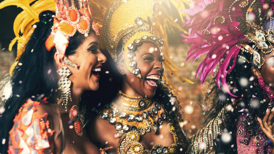 Pré-Carnaval na Barra da Tijuca: Aquecendo Corações com Cores e Ritmos - News - Barra da Tijuca