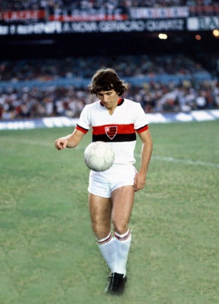 Zico, o Galinho de Quintino, morador da Barra